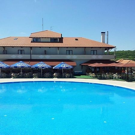 Hotel Bazeni Baikal Topola Exterior foto