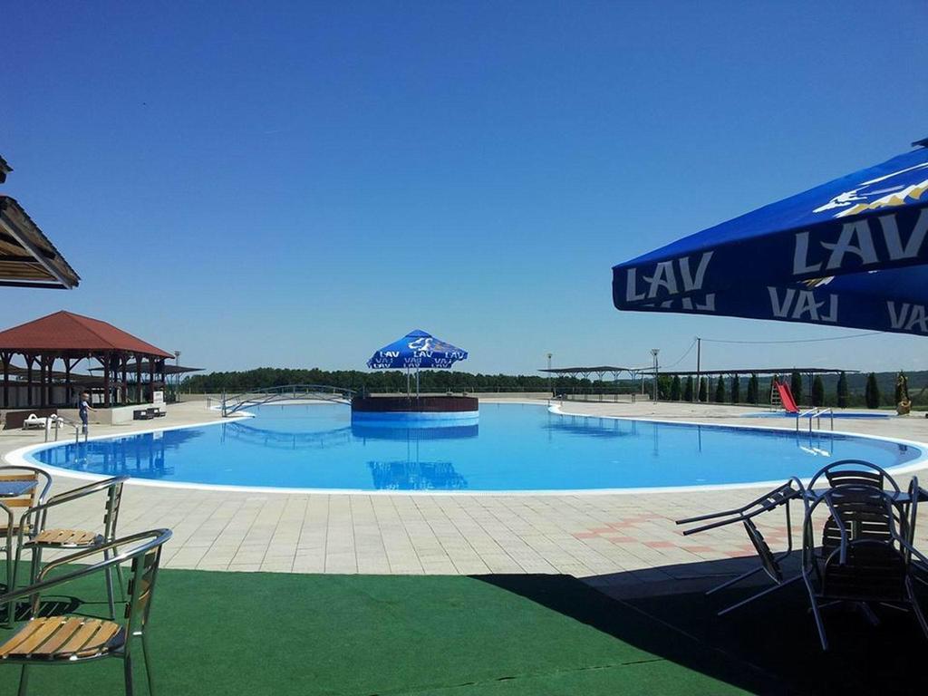 Hotel Bazeni Baikal Topola Exterior foto